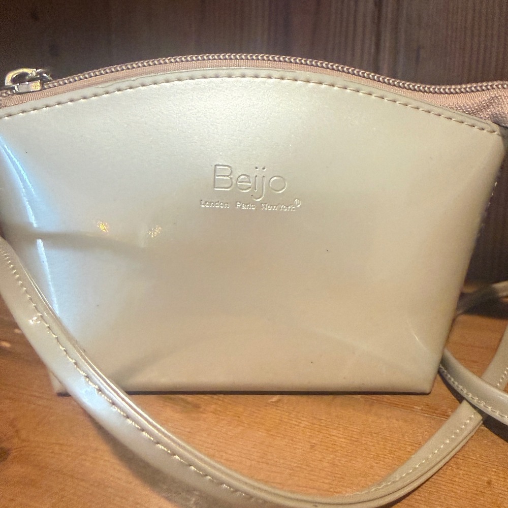 Beijo Womens Mini Crossbody Bag Champagne Pearl Patent Zip Pocket Y2K Style‎